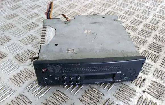 Renault Master II Radio/CD/DVD/GPS head unit 8200460706