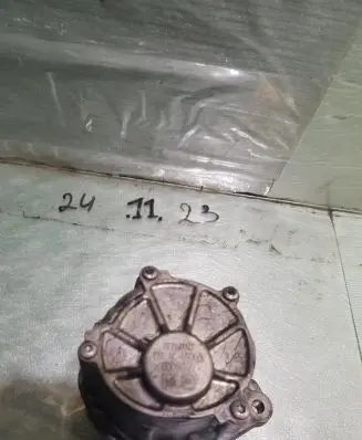 Mercedes-Benz Sprinter W906 Vacuum pump A6512300465