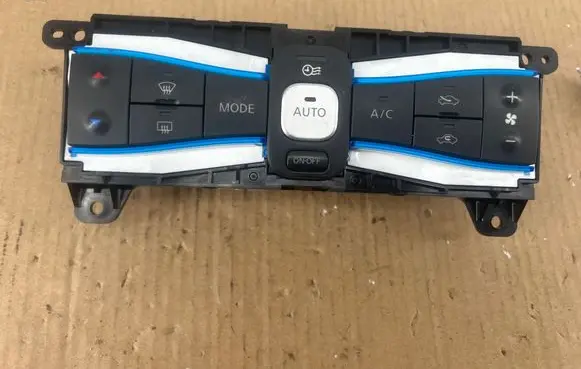 Nissan Leaf I (ZE0) Interior fan control switch 275003NE1B T1019294T 10505DA1146
