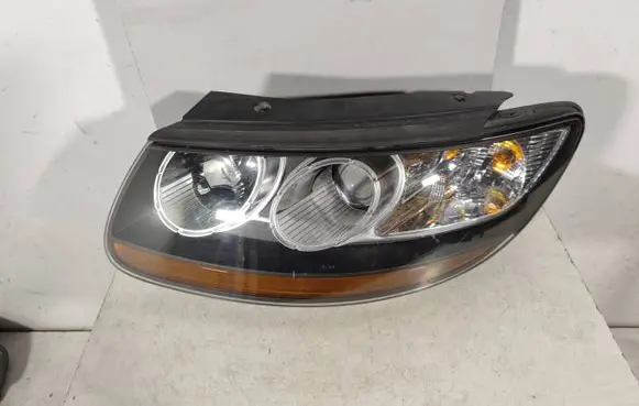 Hyundai Santa Fe Headlight/headlamp 921012BXXX