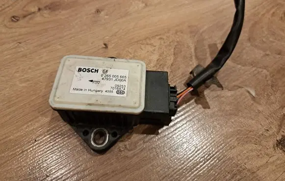 Nissan Qashqai ESP acceleration yaw rate sensor 0265005665 7016474