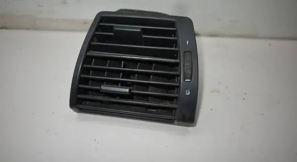 BMW X5 E53 Dashboard side air vent grill/cover trim 8402215