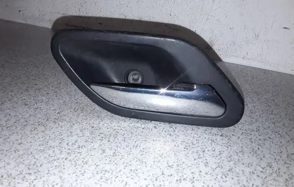 BMW 5 E39 Front door interior handle 7032926