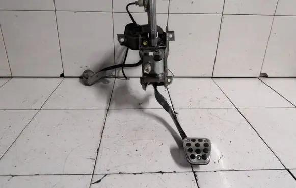 Honda Civic Clutch pedal