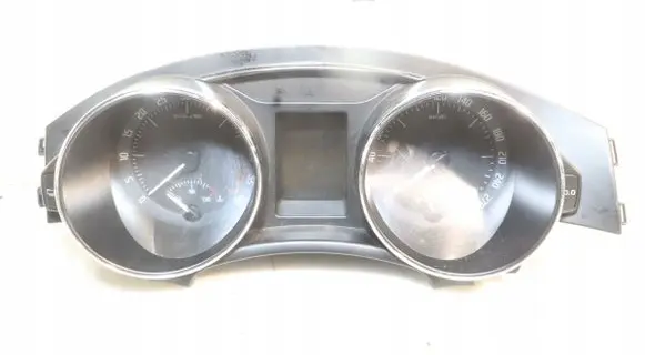 Skoda Superb B5 (3U) Clock 