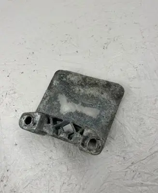 BMW 5 E60 E61 Engine mounting bracket 5161701059311