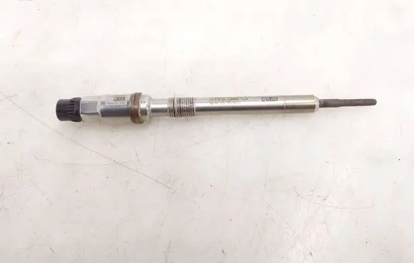 Volkswagen PASSAT B8 Glow plug 03L905061G