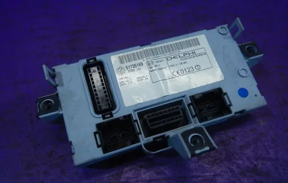Fiat Punto (188) Fuse box set 51735169