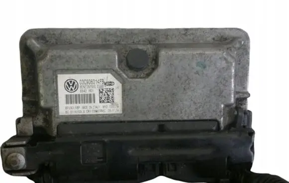 Seat Ibiza IV (6J,6P) Engine control unit/module 03C906014FB