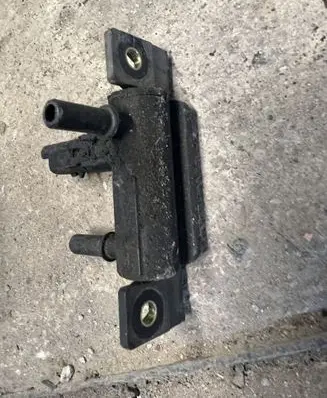 Peugeot 607 Fuel pressure sensor 9637705080 963770508