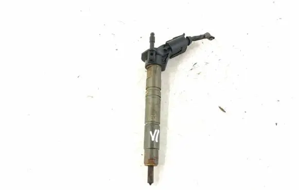 Mercedes-Benz E W211 Fuel injector 6420700587 6420701987