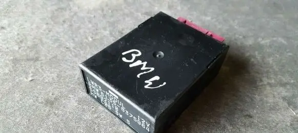 BMW 7 E38 Light module LCM 8375964