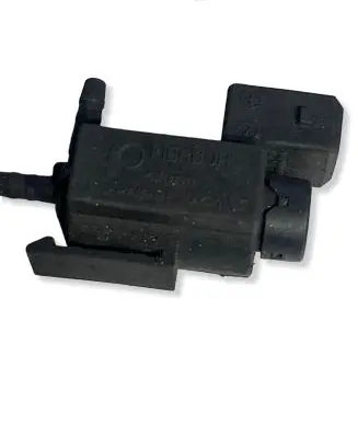 BMW 7 E65 E66 Turbo solenoid valve 72234100