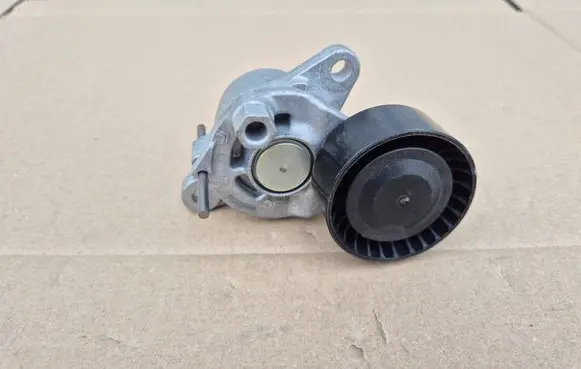 Peugeot 308 Generator/alternator belt tensioner 9826265880