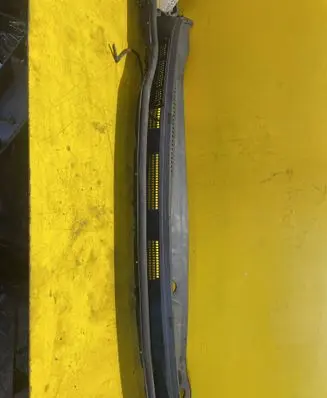 Nissan Note (E11) Wiper trim 668629U100