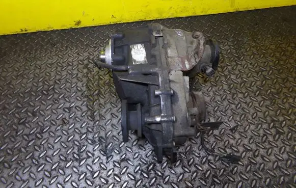 KIA Sorento Gearbox transfer box case 473004C111 1HTS25