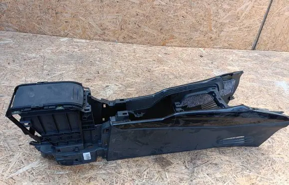 Peugeot 2008 I Center console 9677863777
