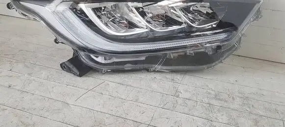 Toyota Yaris Headlight/headlamp