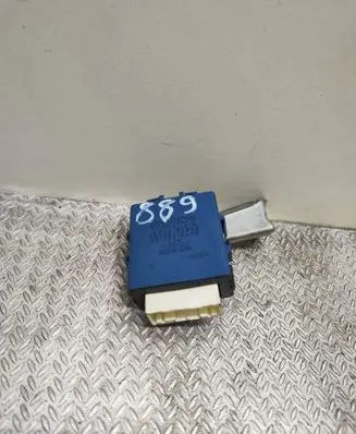 Toyota Yaris Door central lock control unit/module 8598052050 5150034400