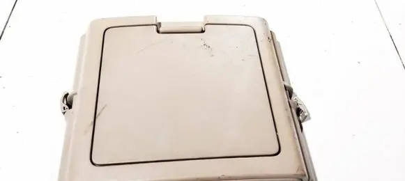 Chrysler Grand Voyager IV Glove box 1107563 851484