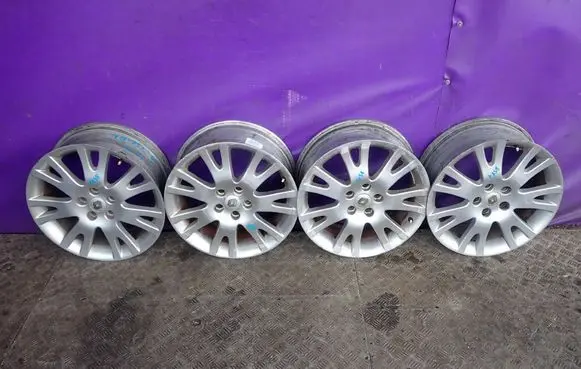 Renault Laguna II R17 alloy rim 