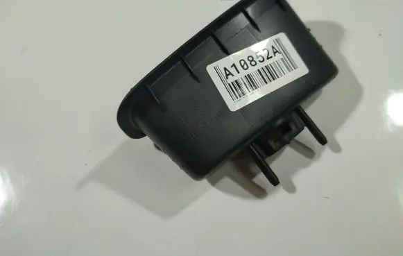 Nissan Note (E11) Glove box