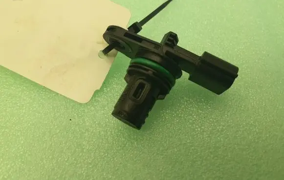 Nissan Pulsar Camshaft position sensor 237312832R