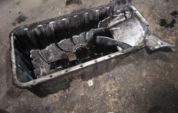 Mercedes-Benz Sprinter W901 W902 W903 W904 Oil sump R6110140902
