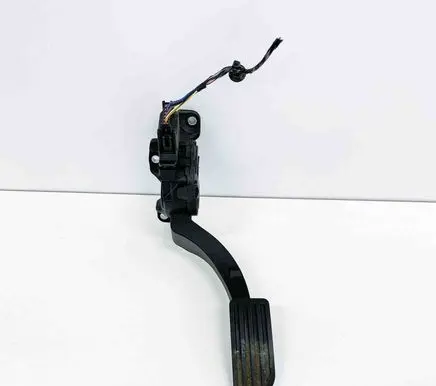 Volvo V60 Accelerator throttle pedal 31329059