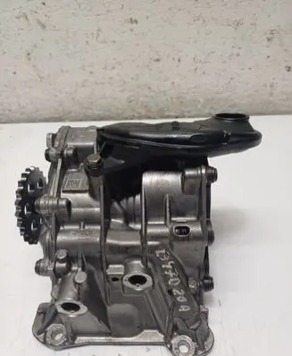 BMW 3 F30 F35 F31 Oil pump 8513665 62440410