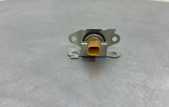 Land Rover Defender Acceleration sensor 8W833C190AC