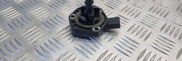 Audi A6 S6 C5 4B Oil level sensor 6PR00807902 1J0907660B
