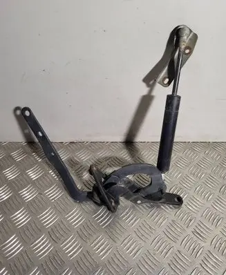 Volvo V70 Tailgate/trunk/boot hinge 8643158