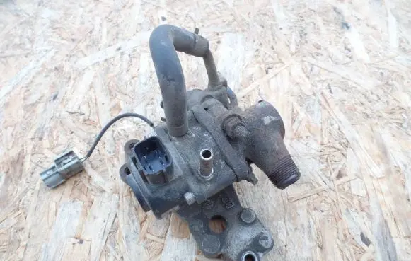 Nissan Primera EGR valve 147107J400