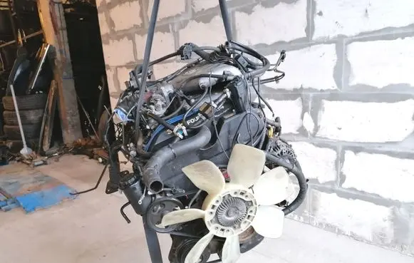 Toyota Land Cruiser (HDJ90) Engine