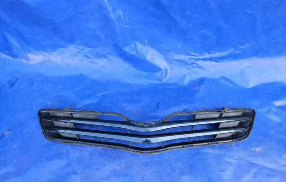 Toyota Verso Front grill 53111-0F070