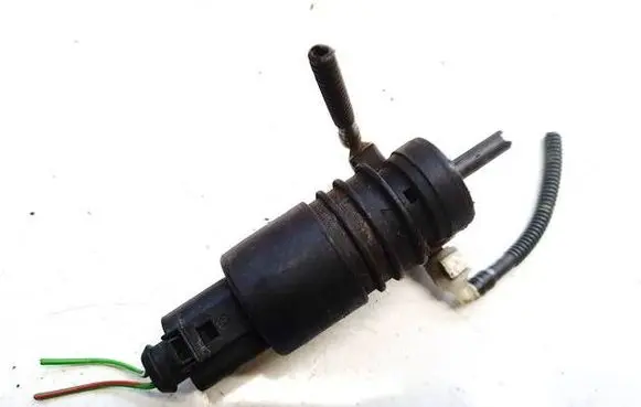 Volkswagen PASSAT B6 Windscreen/windshield washer pump 1T0955651A