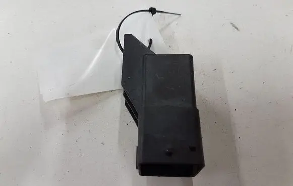 Citroen C5 Glow plug pre-heat relay 51252002 9640469680