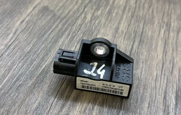 Honda CR-V Airbag deployment crash/impact sensor 77970T2AA010M4