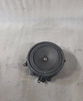 Audi A8 S8 D3 4E Front door speaker 2752507066 3732470