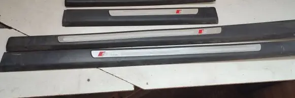 Audi A6 S6 C6 4F sill trim set (inner) 