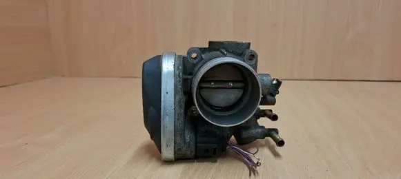 Volkswagen Golf V Throttle valve 06A133062AB A2C53042125