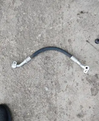 Air conditioning (A/C) pipe/hose