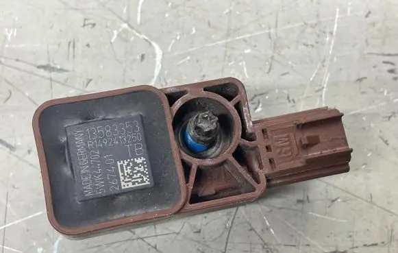 Opel Insignia A Airbag deployment crash/impact sensor 13583353