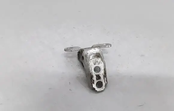Honda CR-V Front door upper hinge