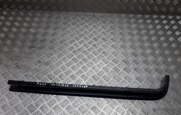Chrysler Voyager Sliding door trim 