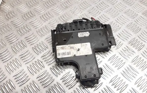 Citroen C4 I Picasso Fuse module 9662914480