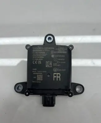 Toyota C-HR I Blind spot module A2c7755280300 4135asrr3a 10r047527
