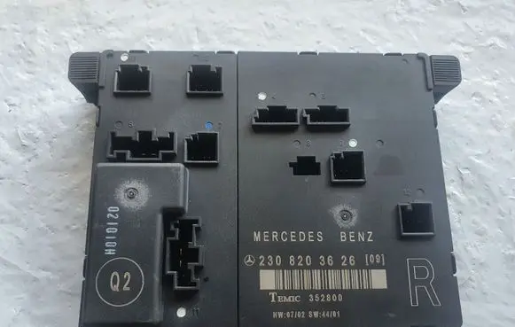 Mercedes-Benz SL R230 Door control unit/module 2308203626 352800