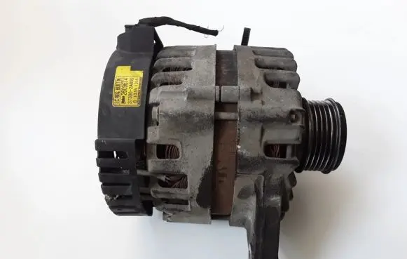 KIA Carens III Generator/alternator 373002A800